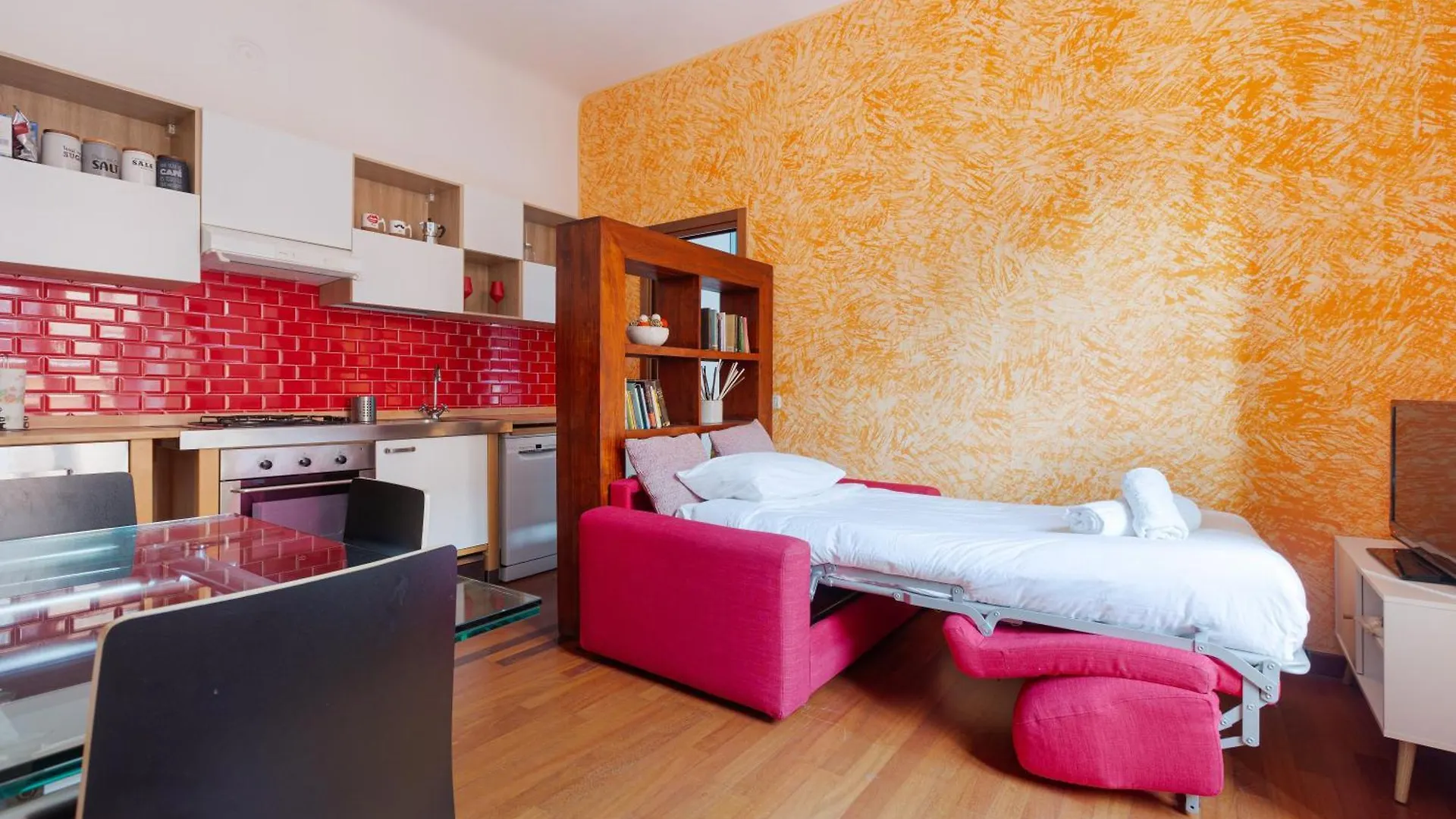 Navigli - Tortona - Bilocale Comfort Милан